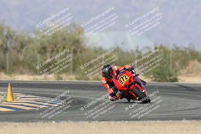 media/Nov-16-2025-Race Pace (Sun) [[8c5fa54630]]/Verified Riders/2-Turn 7 (945am)/